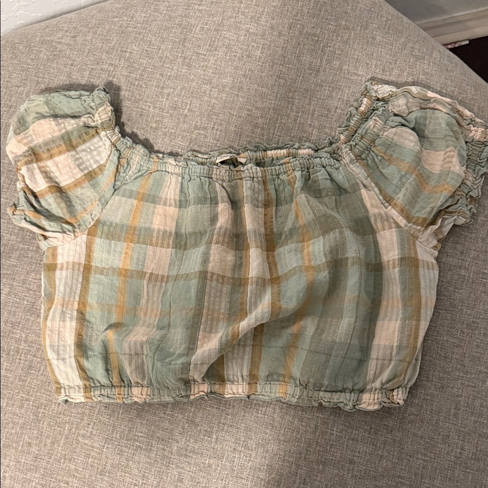 American Eagle Outfitters Ruffled Top in Light Blue and Beige